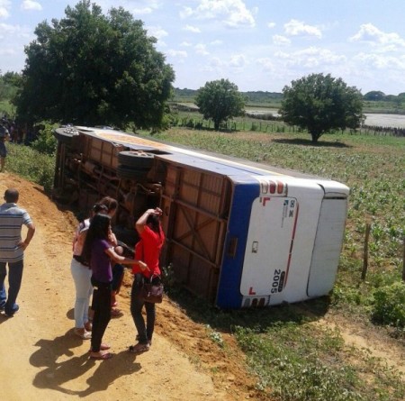 foto onibus campo alegre