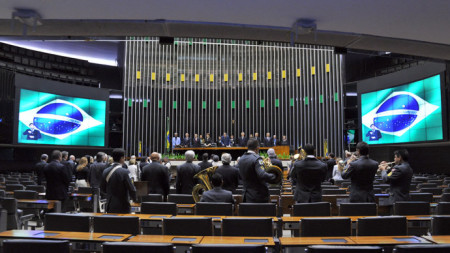 brasil-plenario-20140325-01-original