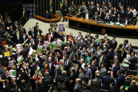 camara-comemoração